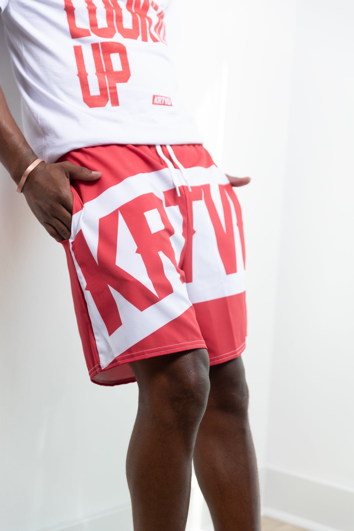 Keep Looking Up SS Tee - 003
