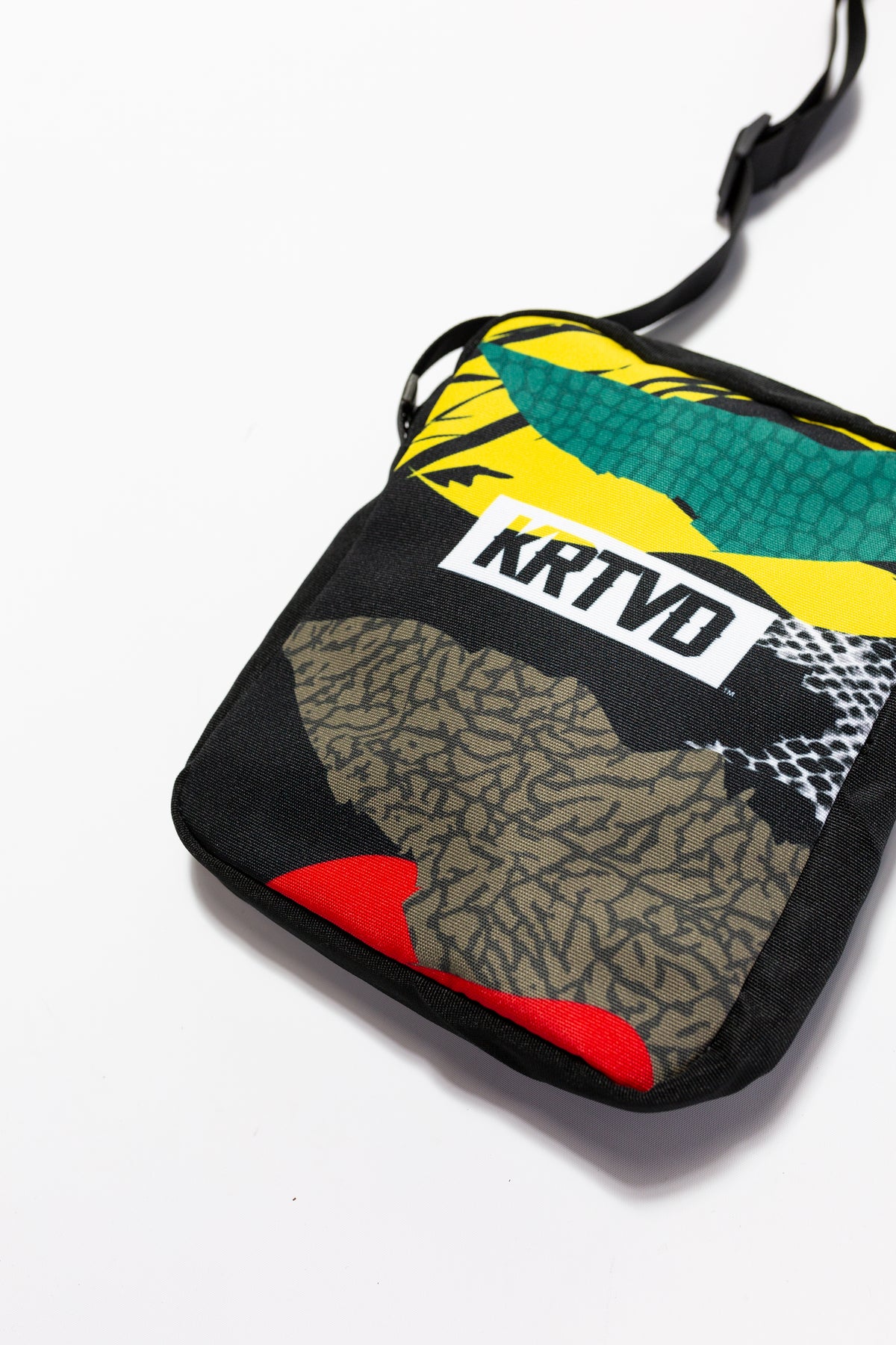 Jungles Cross Body Bag - 002