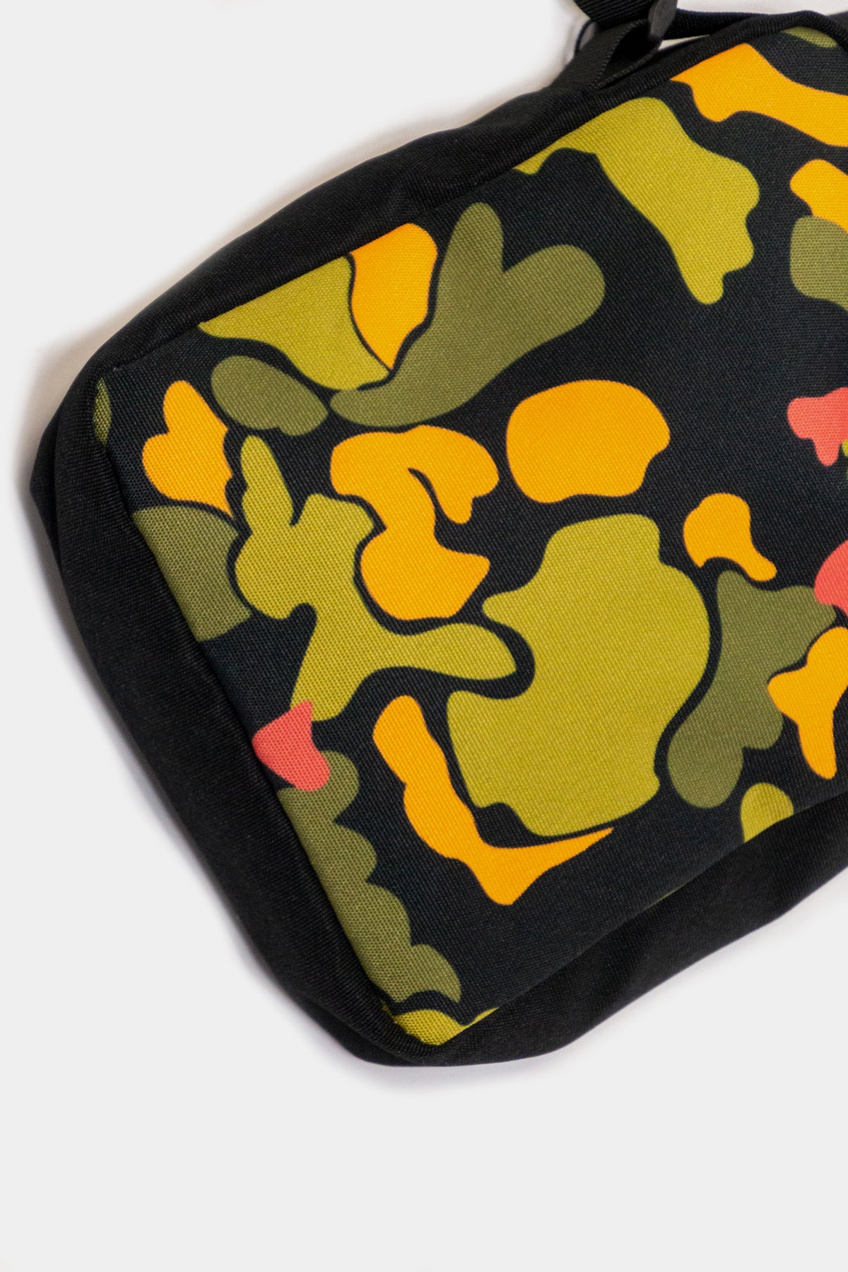 Duck Camo Cross Body Bag - 001